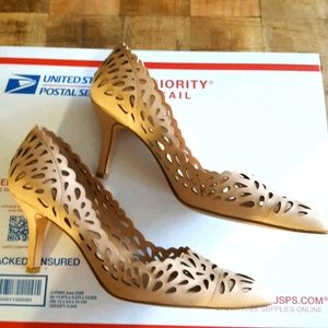 Charles David nude heel